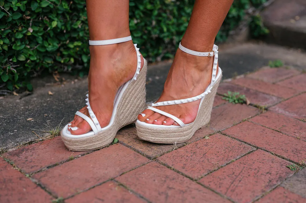 Angelique Wedges-White