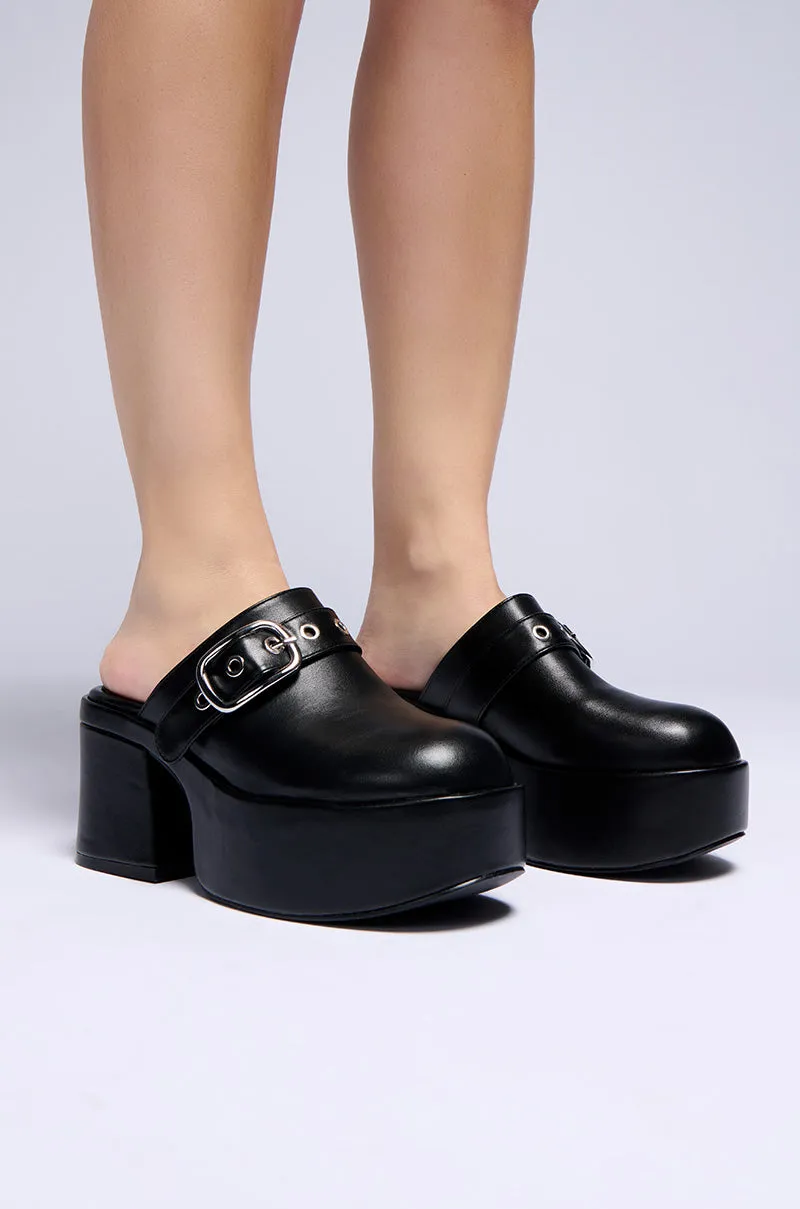 AZALEA WANG CLARAMAE BLACK CLOG