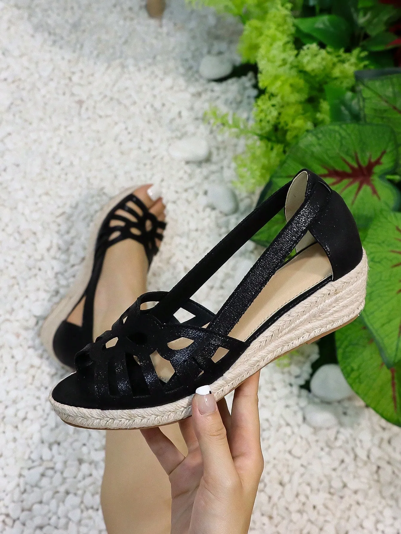 Fashionable Black Leather Breathable Hollow-Out Straw Woven  Rope Casual Beach Style Slip-On Women Wedges