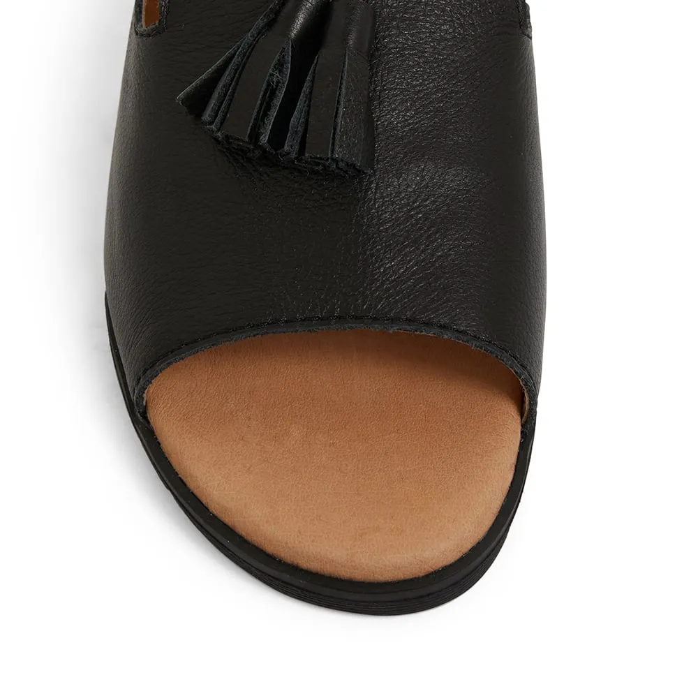 Gilmore Sandal in Black Leather