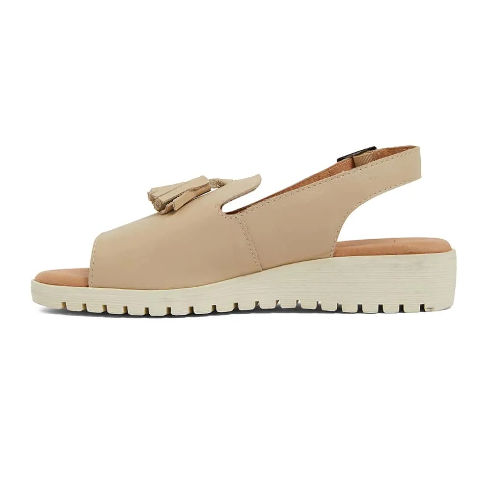 Gilmore Sandal in Nude Leather