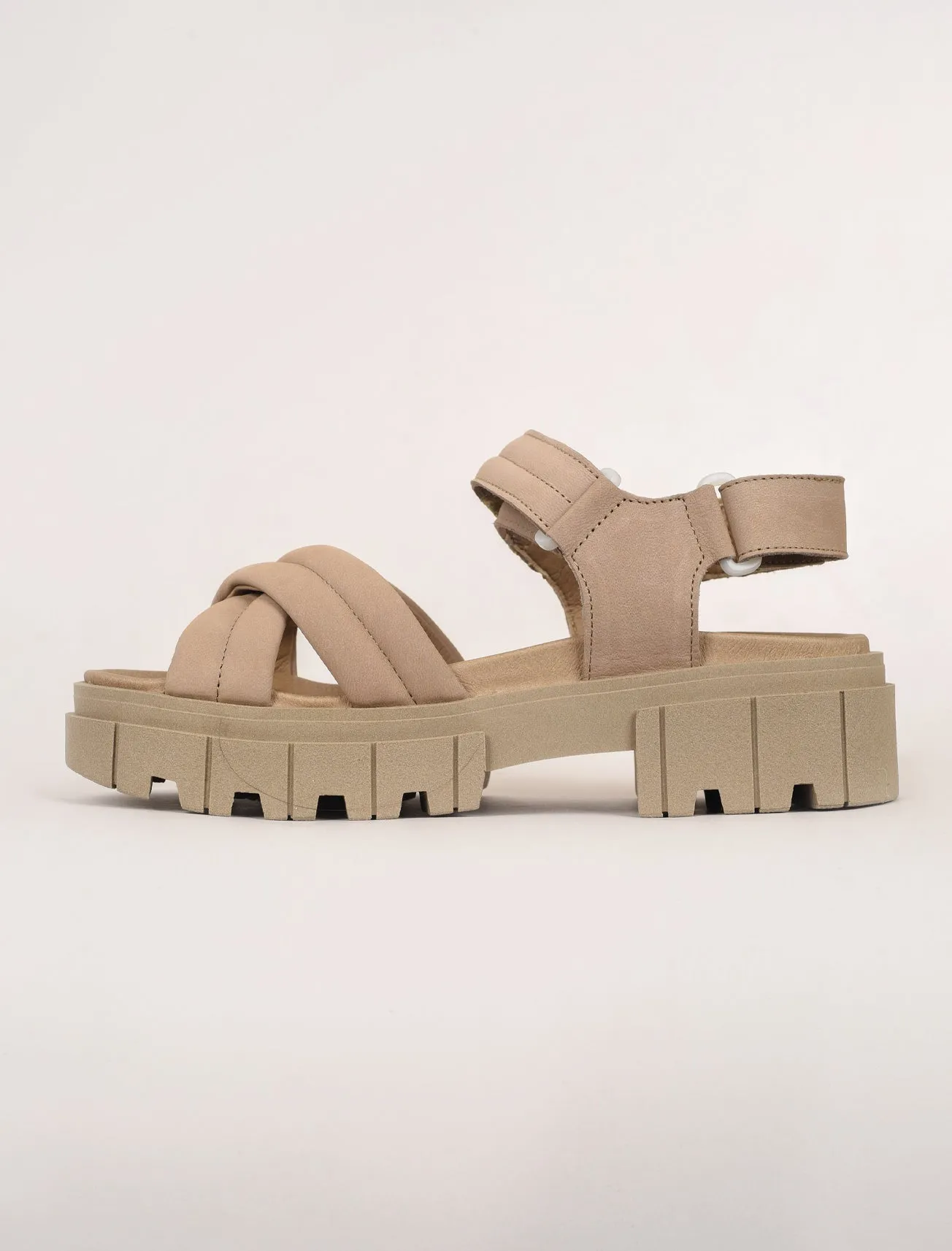 Jada Cupido Wedge, Concrete