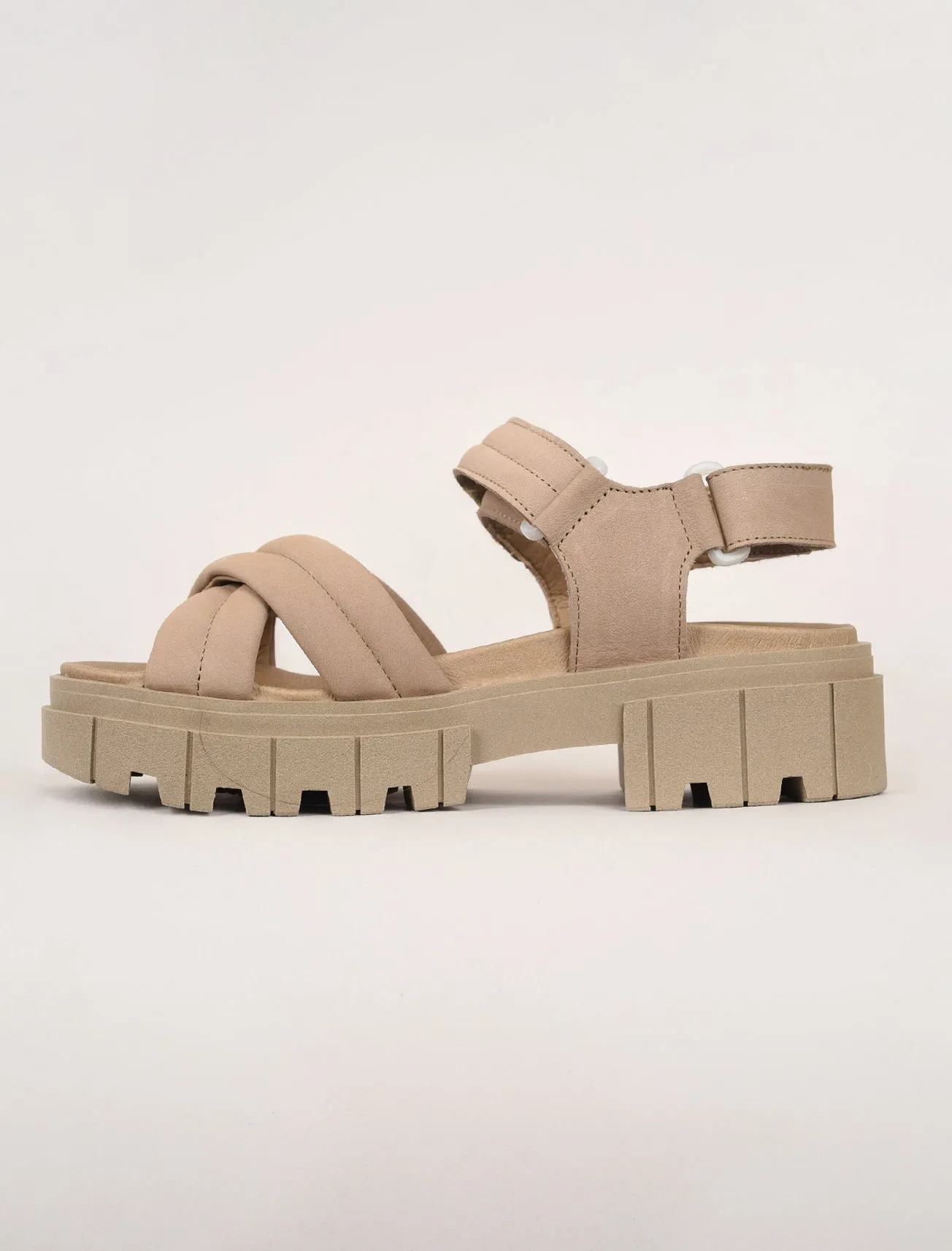 Jada Cupido Wedge, Concrete