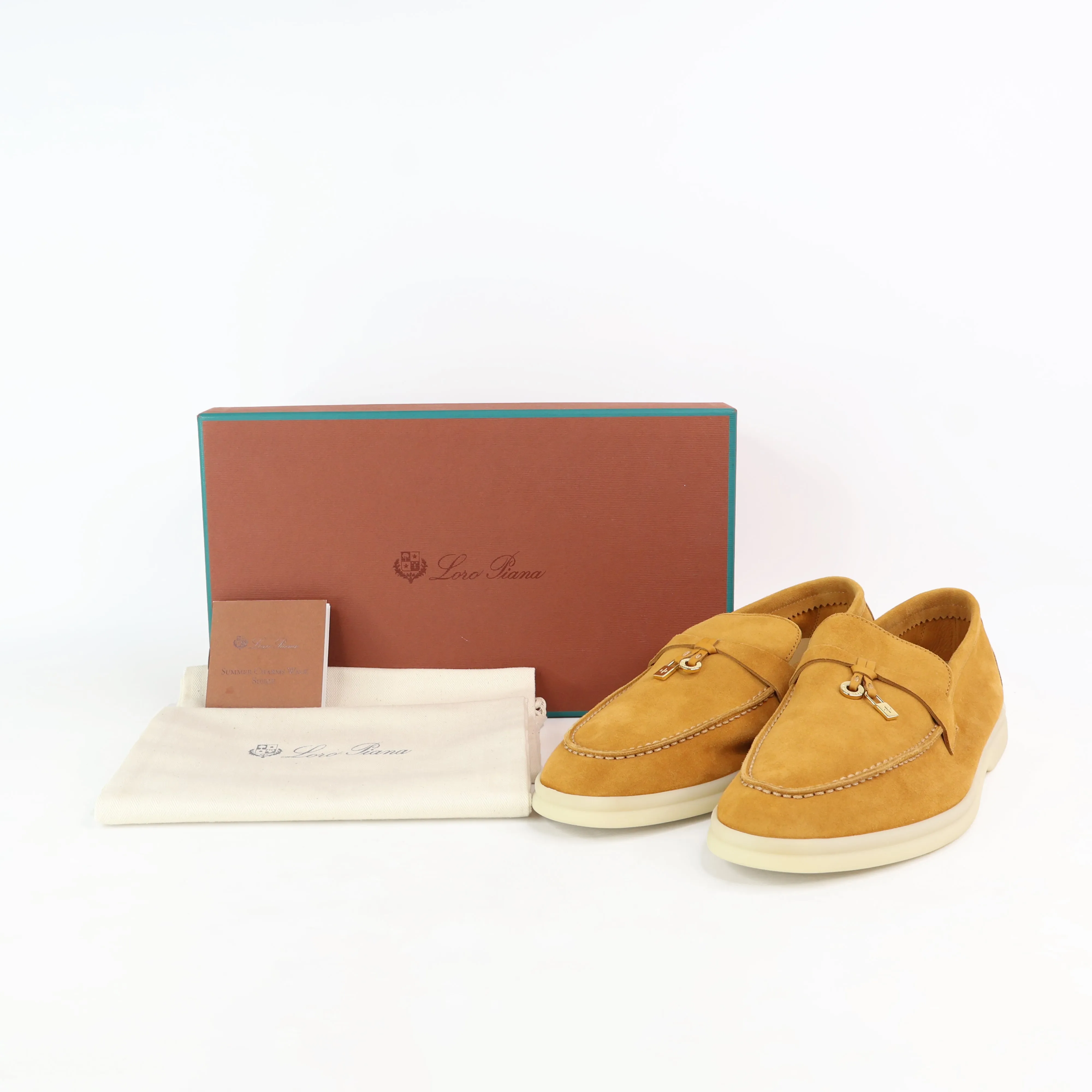 Loro Piana Summer Charm Walk 39.5