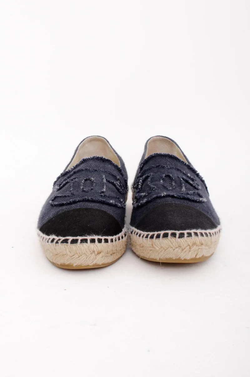 NAVY CANVAS FLATS